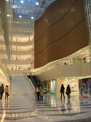 上海百貨銷售增幅或降五成，行業(yè)面臨轉(zhuǎn)型挑戰(zhàn)